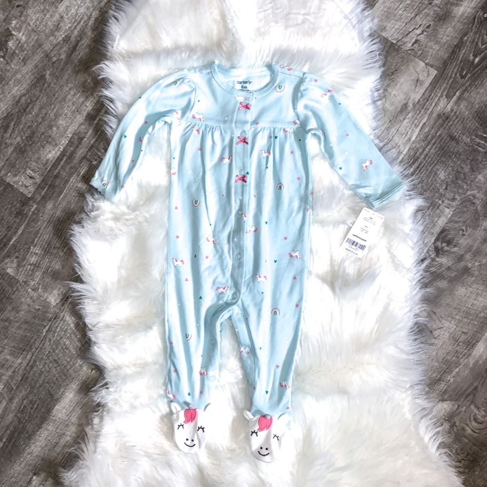 🐝 Carter’s unicorn footed sleeper - 6 months-